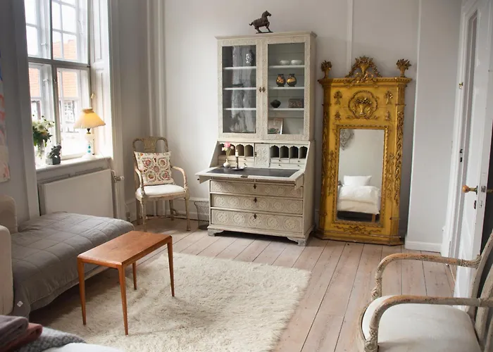 Gelskov Gods - Historic Manor Bed and breakfast Ringe